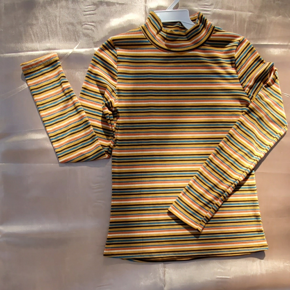 Beautiful striped long sleeve shirt